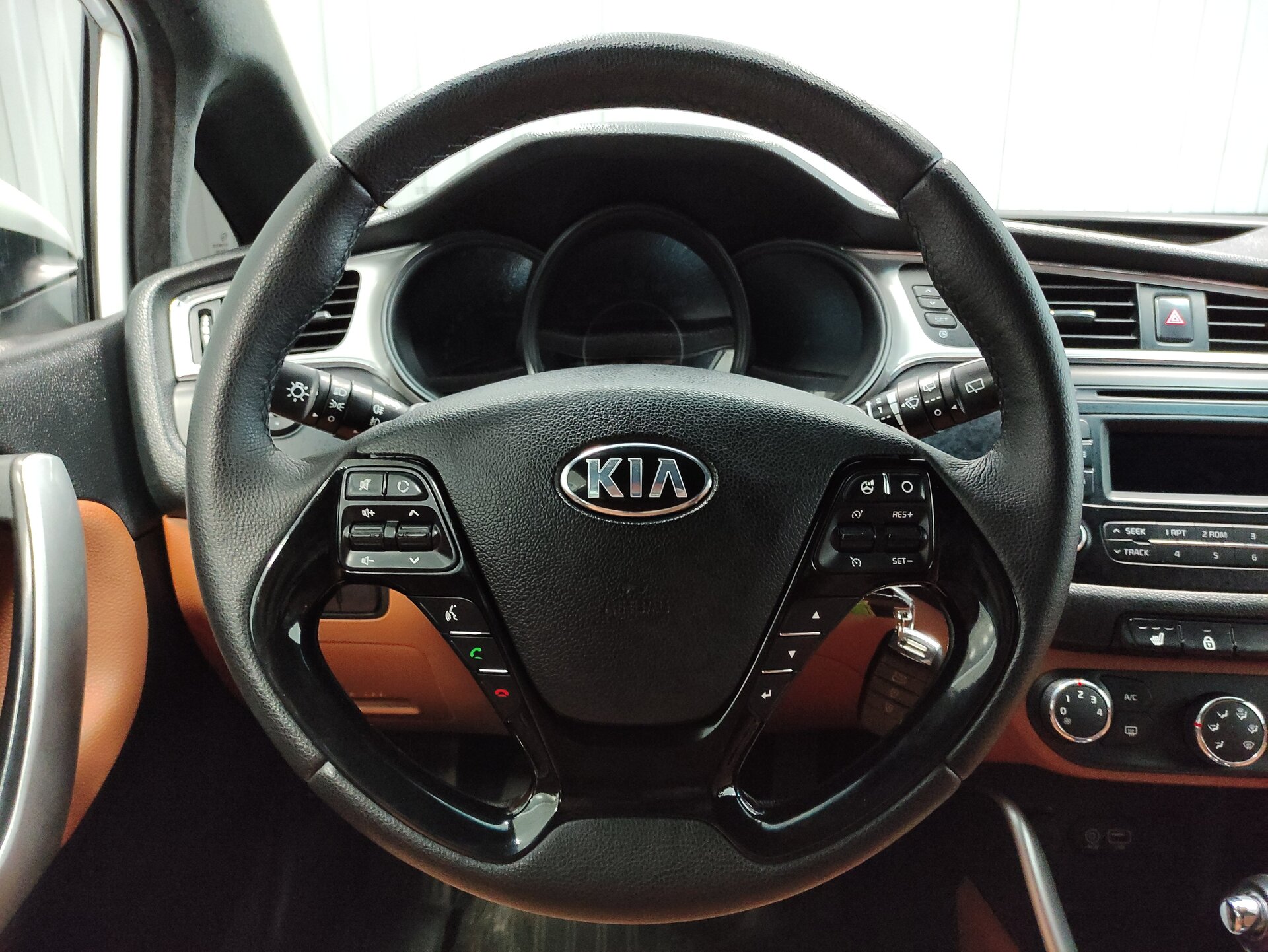 Kia Ceed, II Рестайлинг 2016