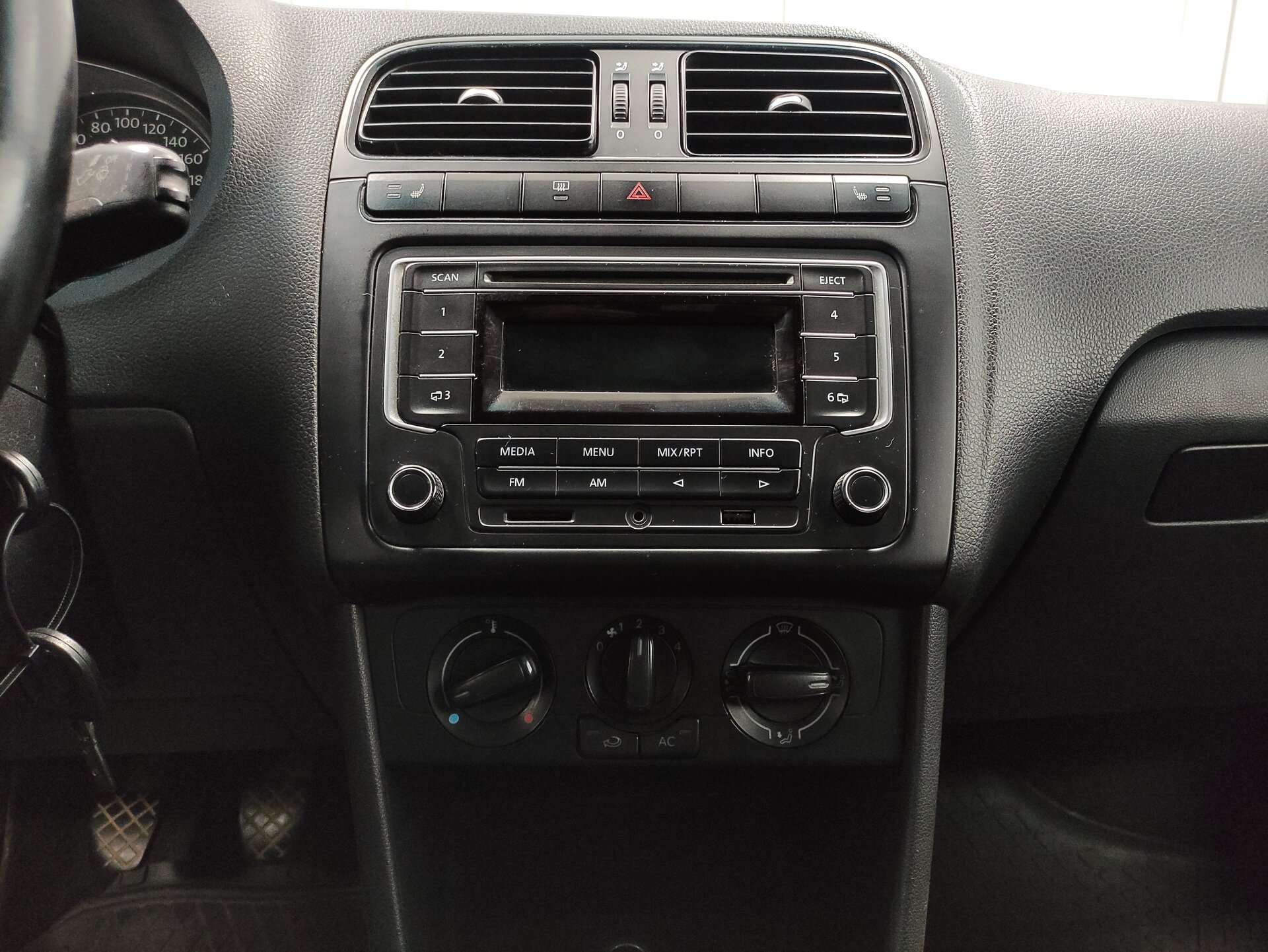 Volkswagen Polo, V 2013
