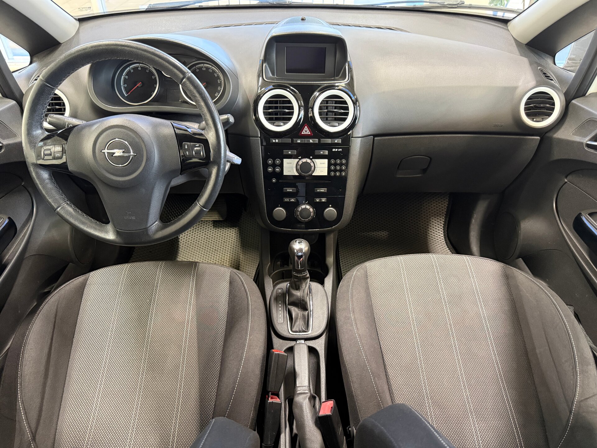 Opel Corsa, D Рестайлинг II 2012