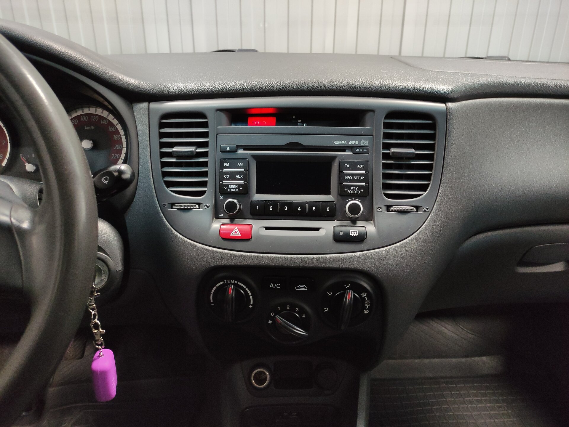 Kia Rio, II Рестайлинг 2010 Kia Rio, II Рестайлинг 2010