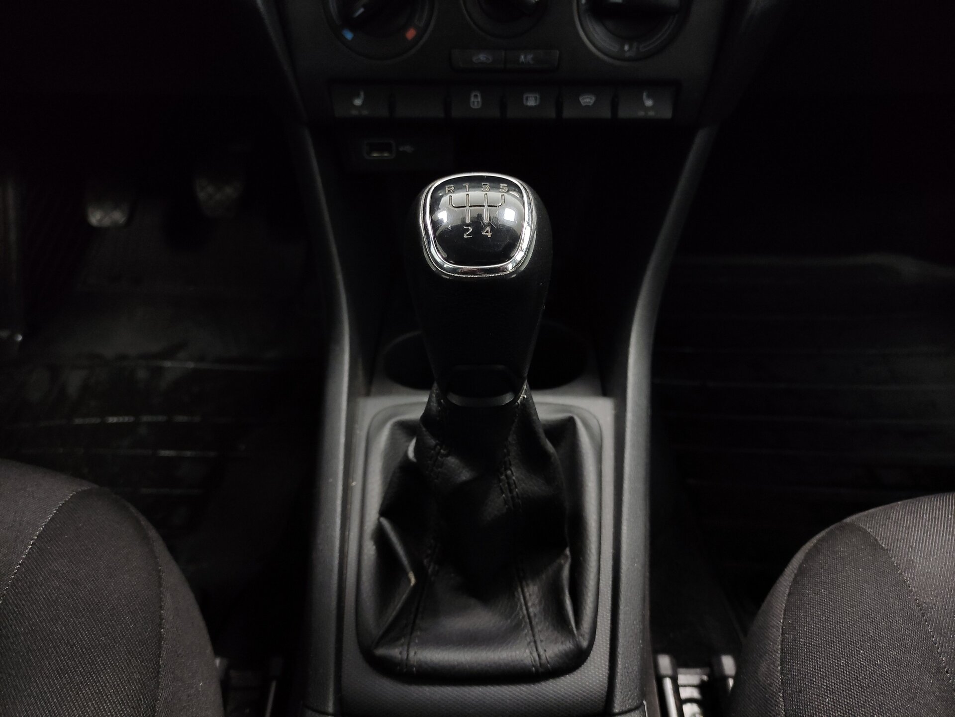 Skoda Rapid, I Рестайлинг 2019 Skoda Rapid, I Рестайлинг 2019
