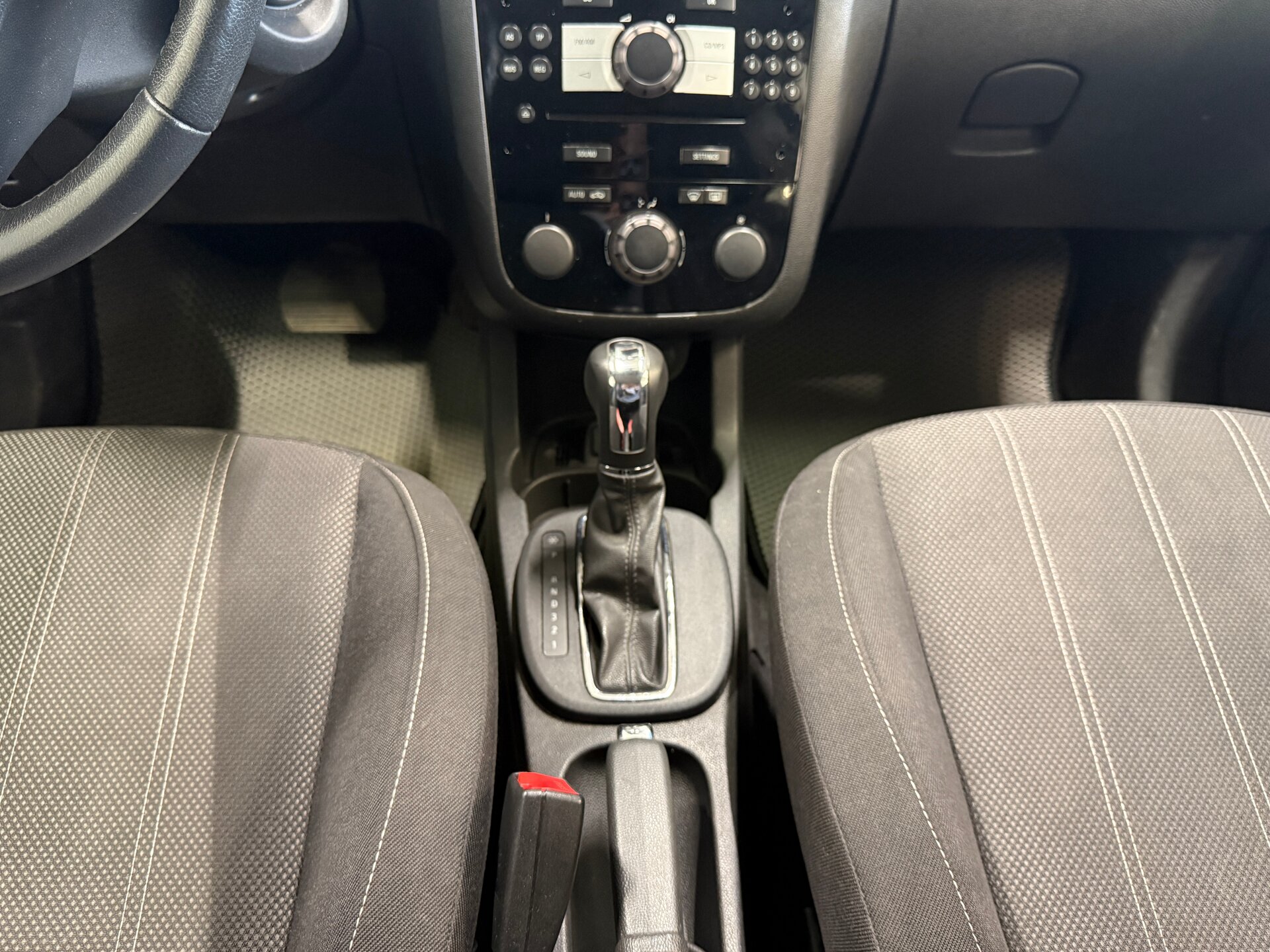 Opel Corsa, D Рестайлинг II 2012
