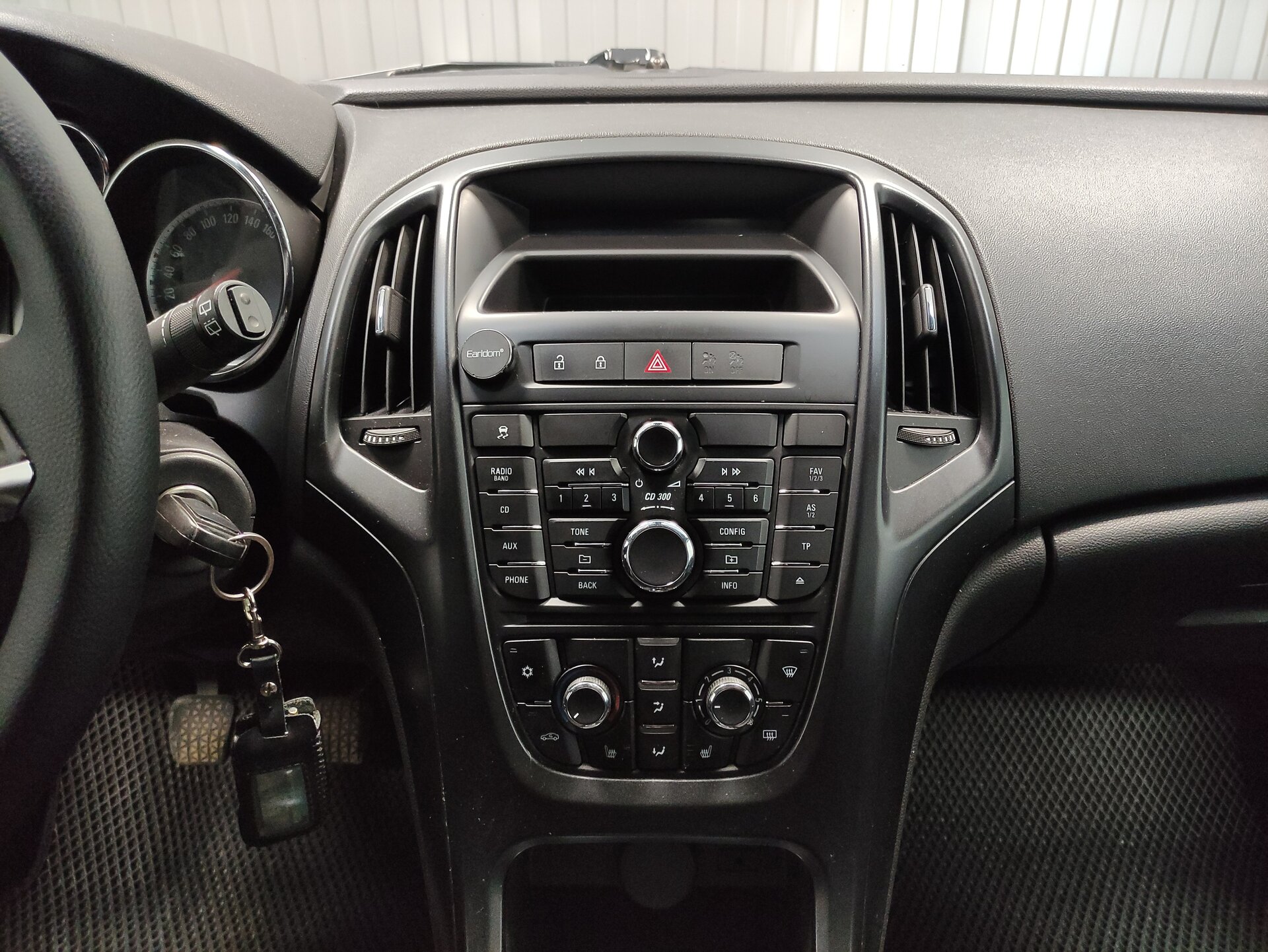 Opel Astra, J 2011 Opel Astra, J 2011