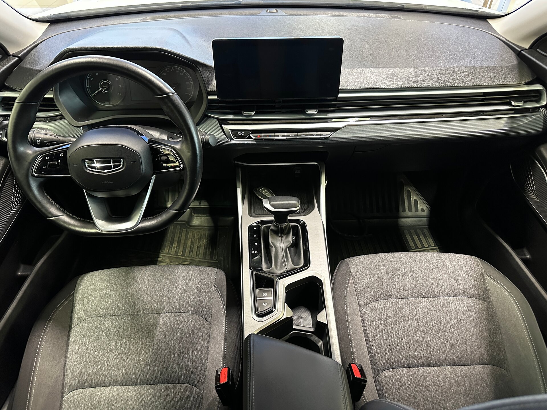 Geely Emgrand, II 2023