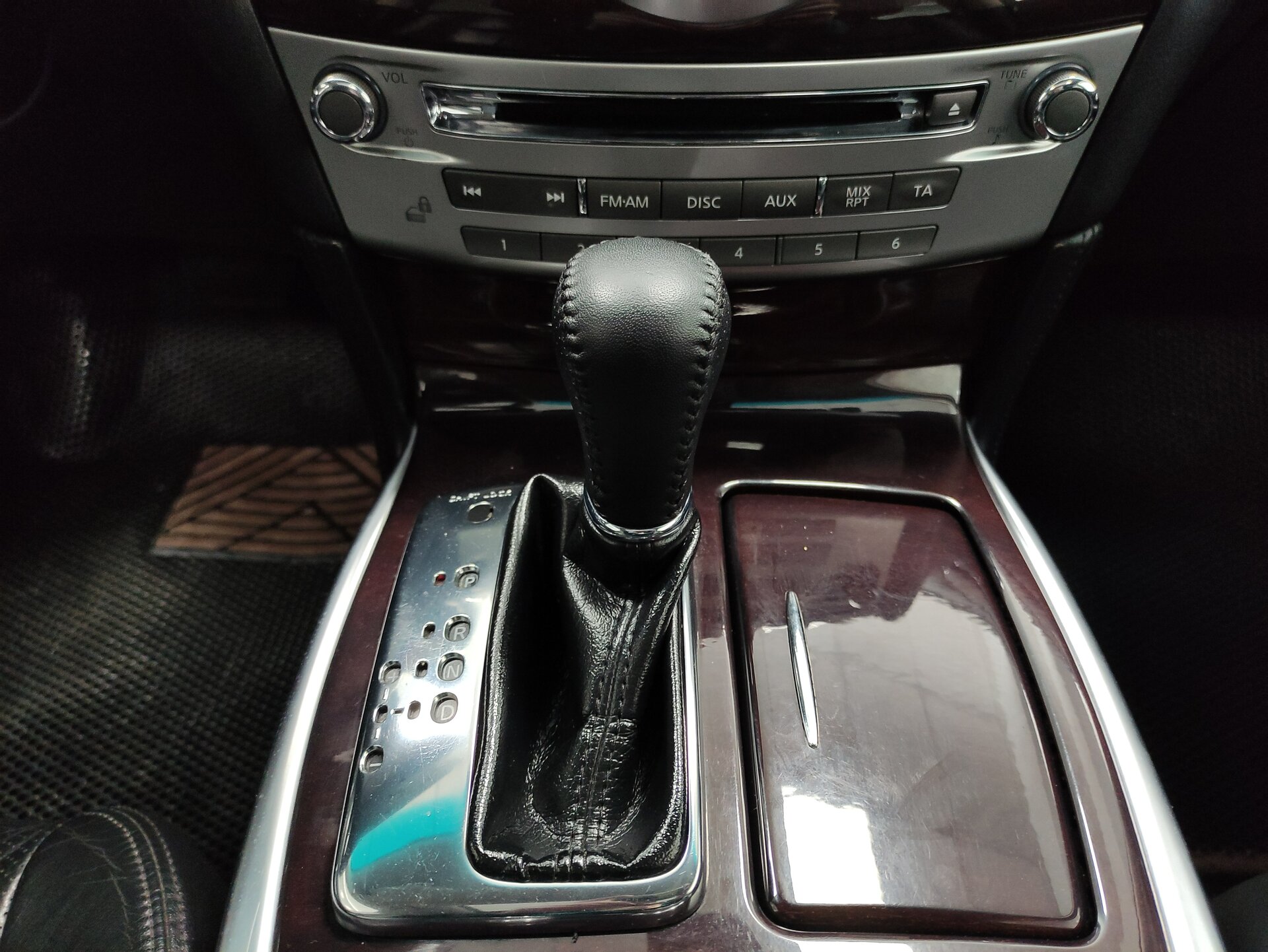 Infiniti M, IV 2012 Infiniti M, IV 2012
