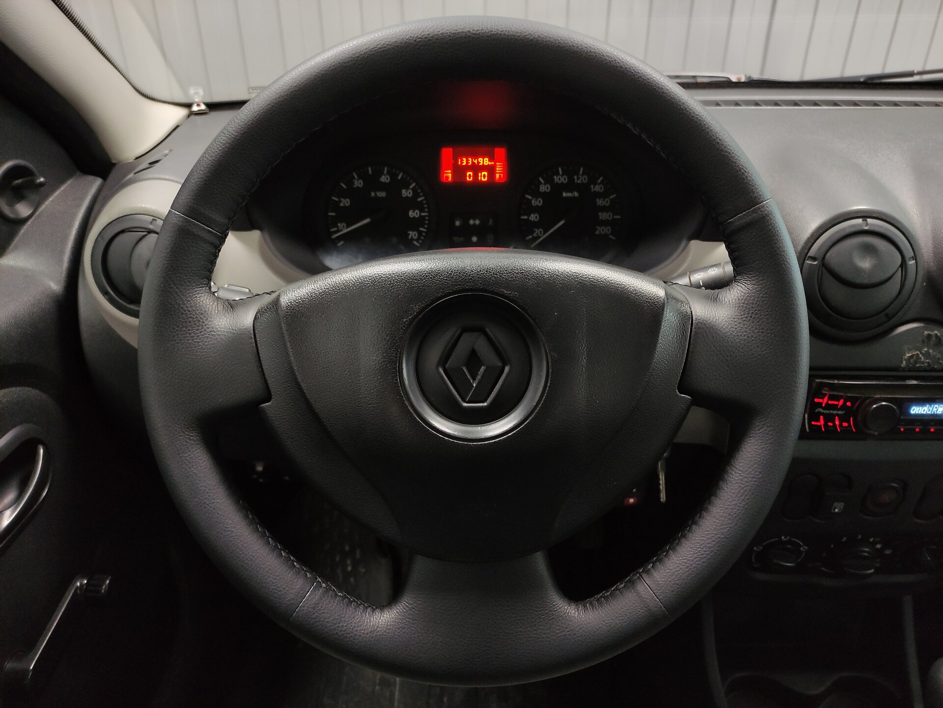 Renault Logan, I Рестайлинг 2015 Renault Logan, I Рестайлинг 2015