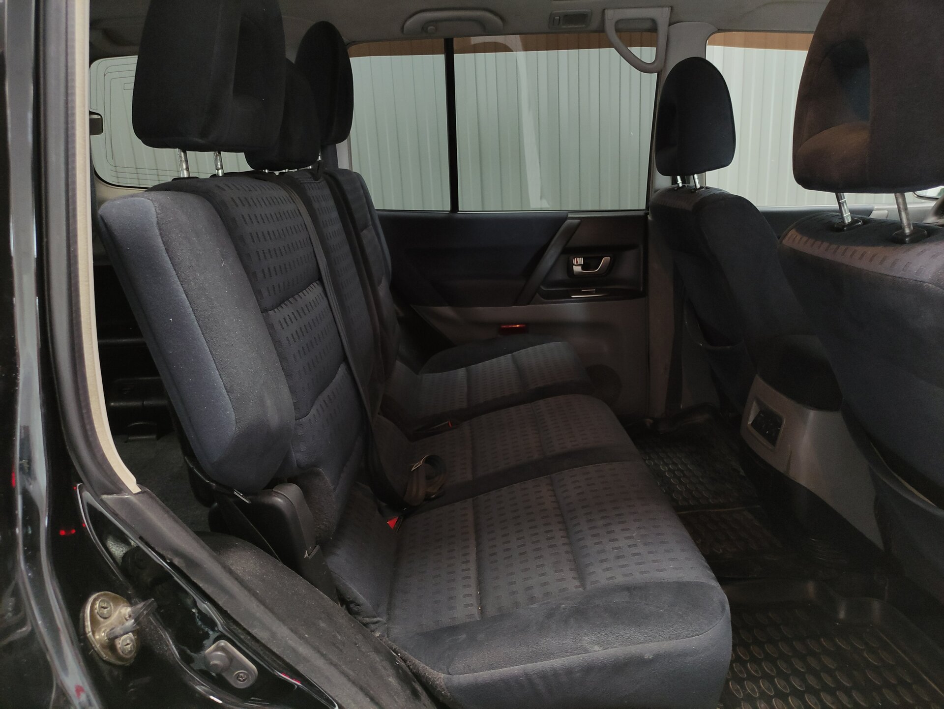 Mitsubishi Pajero, III Рестайлинг 2003 Mitsubishi Pajero, III Рестайлинг 2003