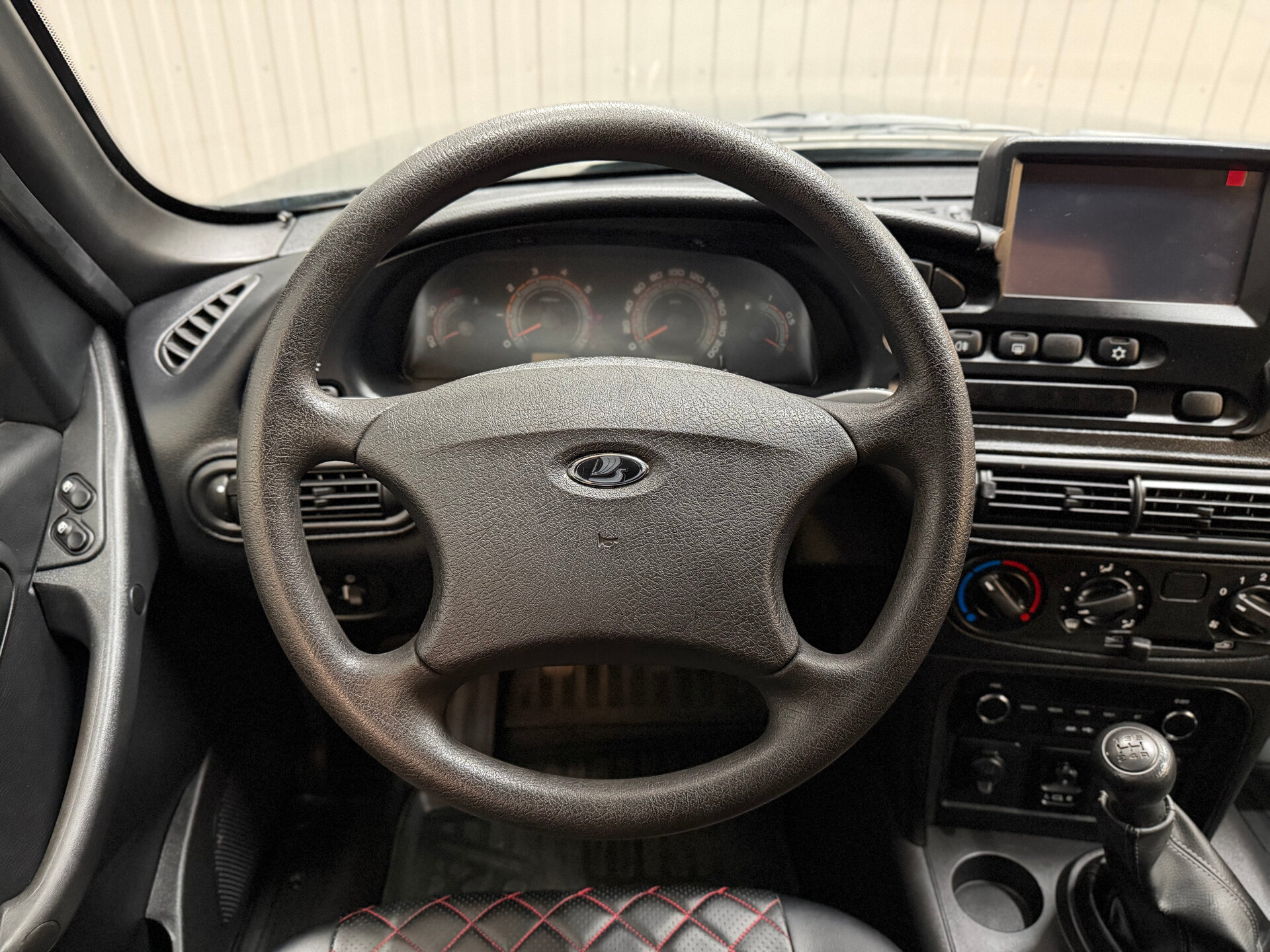 Lada (ВАЗ) Niva Travel, I 2023 Lada (ВАЗ) Niva Travel, I 2023