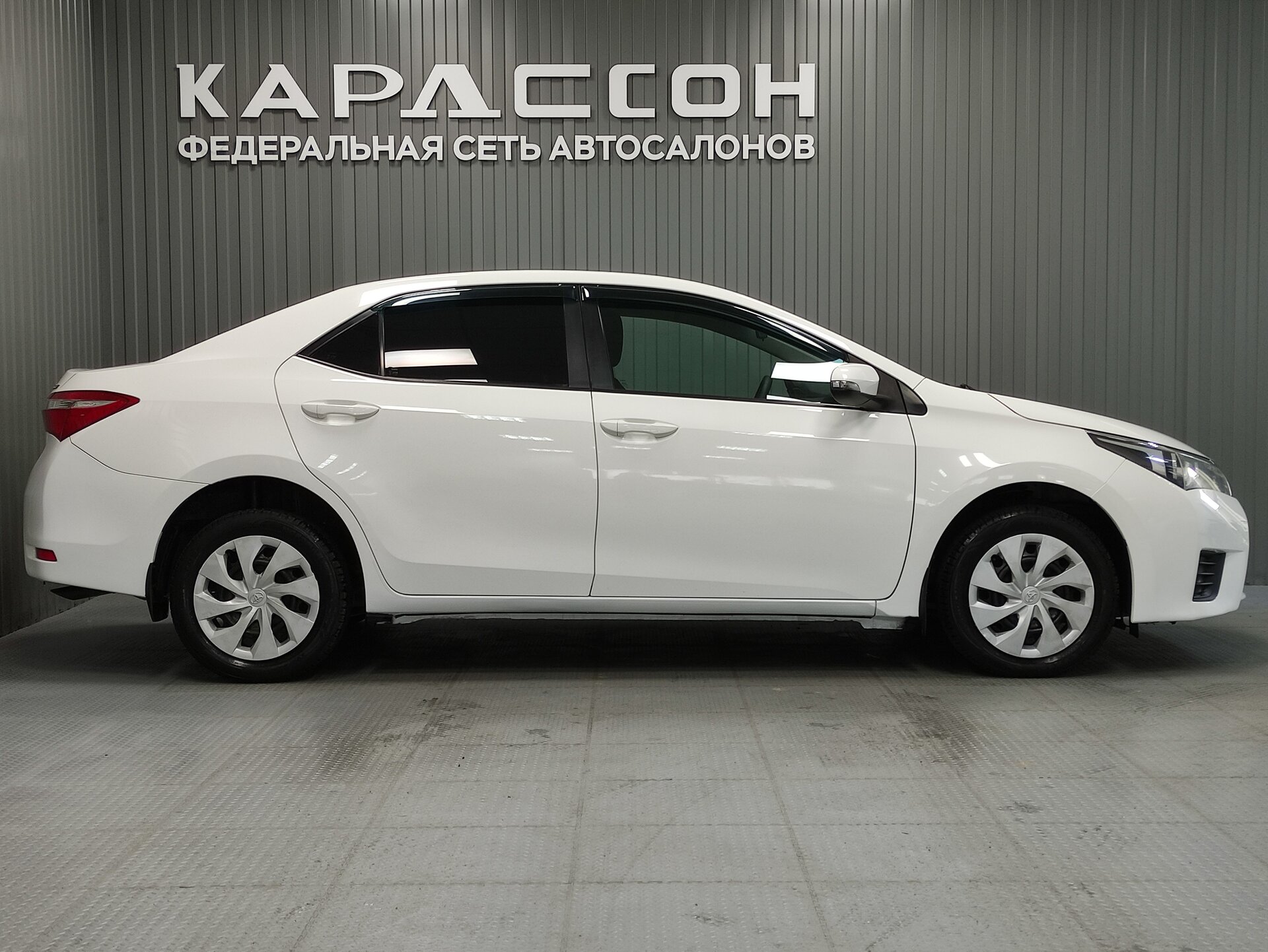 Toyota Corolla, XI (E160, E170, E180) 2013