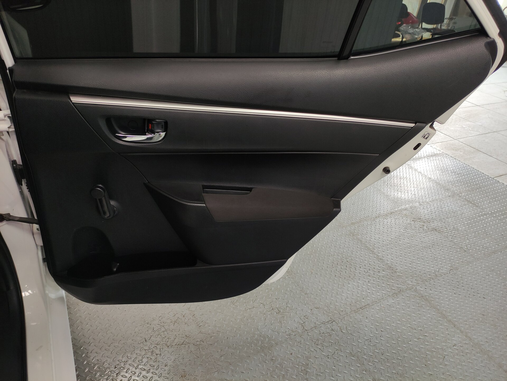 Toyota Corolla, XI (E160, E170, E180) 2013
