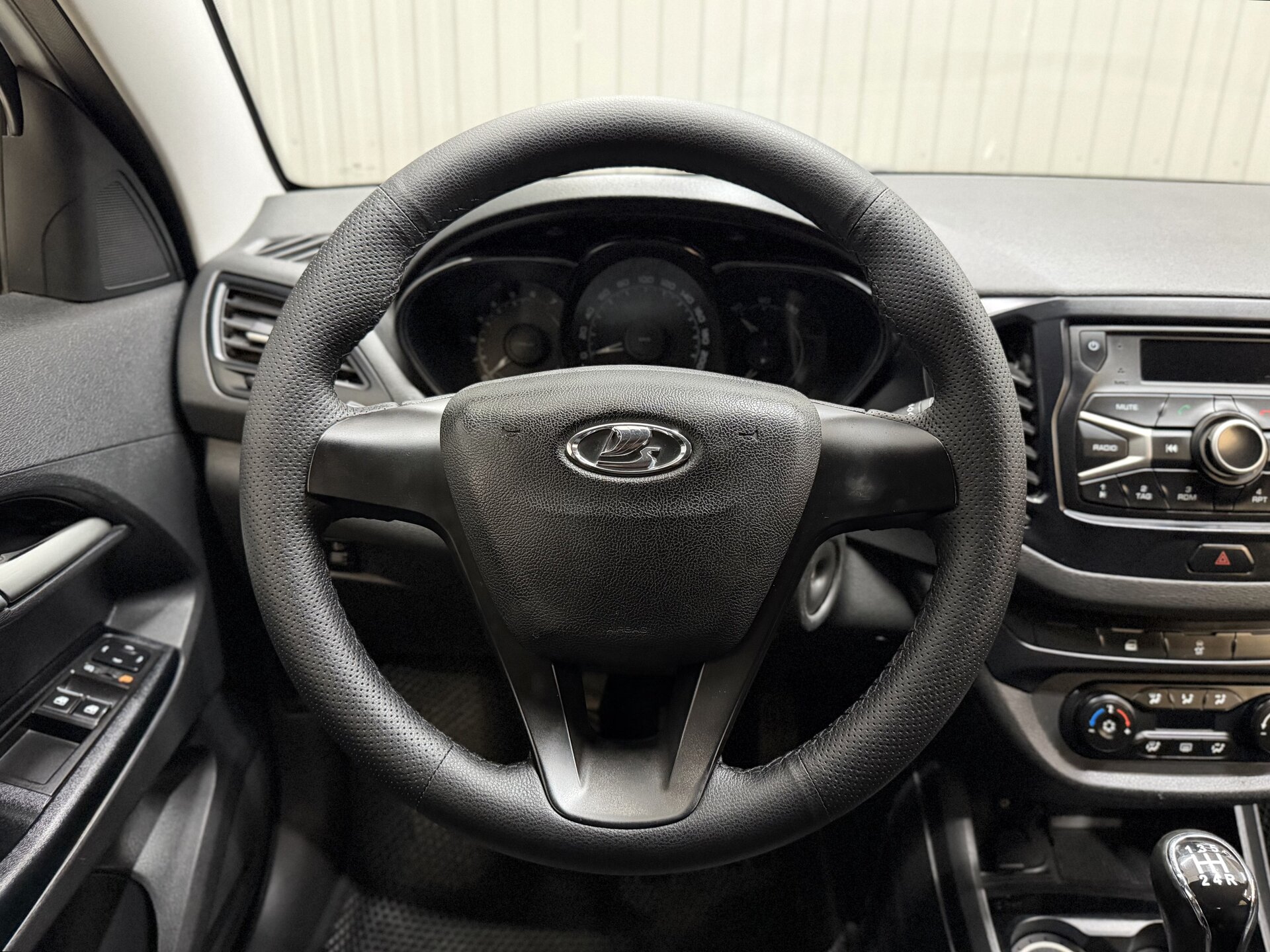 Lada (ВАЗ) Vesta, I 2017 Lada (ВАЗ) Vesta, I 2017