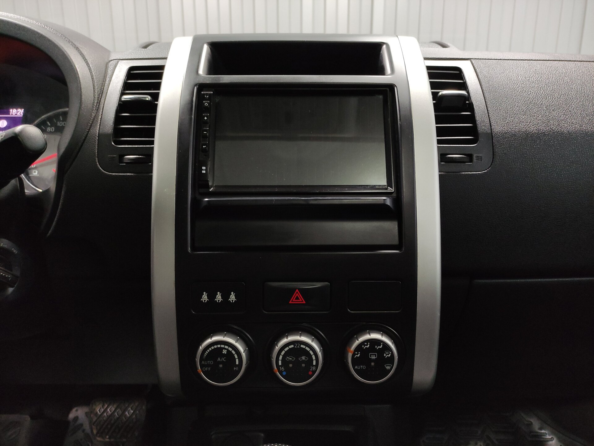 Nissan X-Trail, II Рестайлинг 2014 Nissan X-Trail, II Рестайлинг 2014