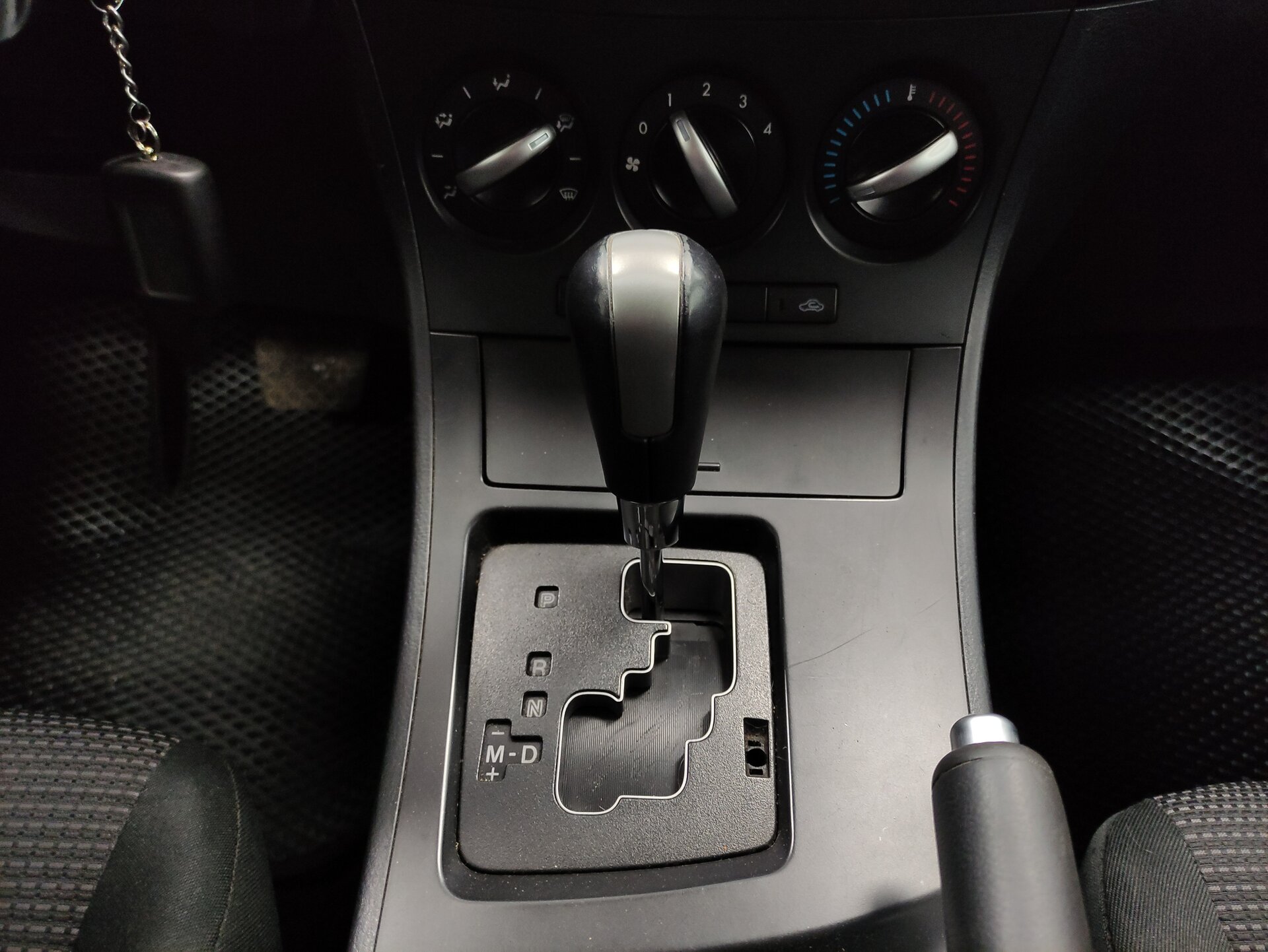Mazda 3, II (BL) Рестайлинг 2012 Mazda 3, II (BL) Рестайлинг 2012
