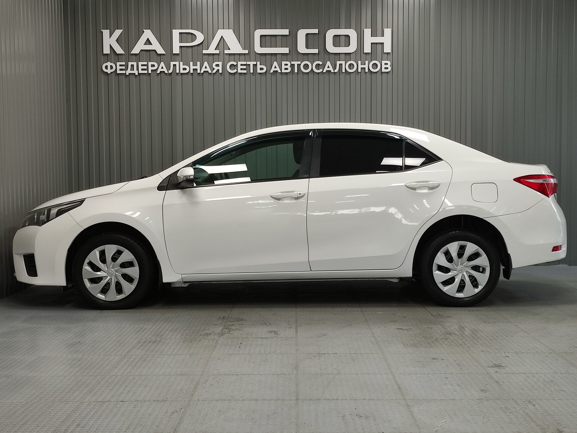 Toyota Corolla, XI (E160, E170, E180) 2013