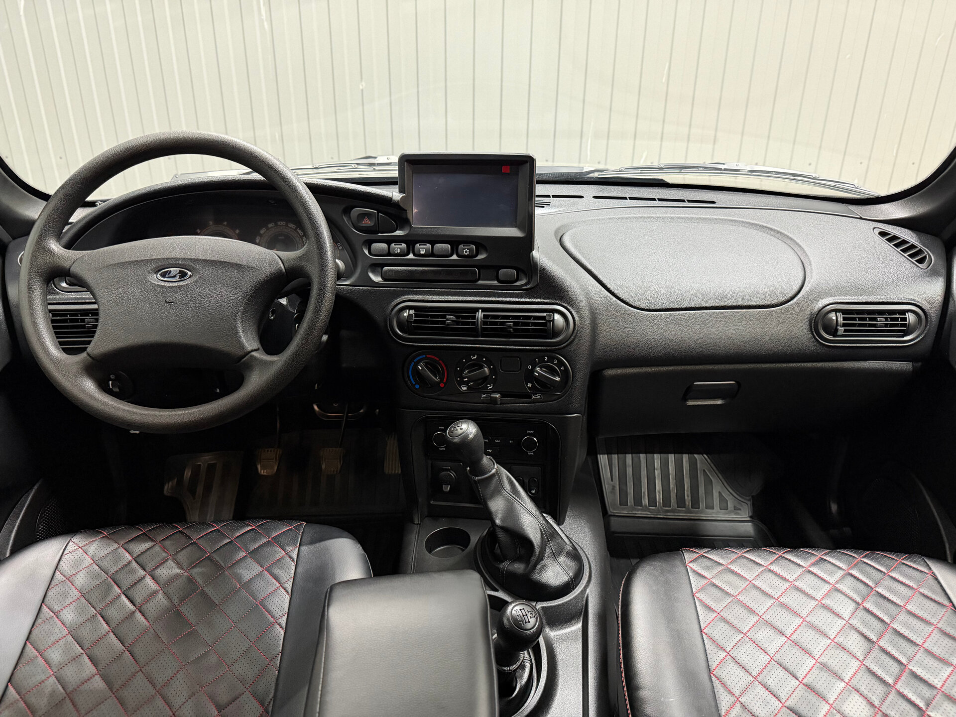 Lada (ВАЗ) Niva Travel, I 2023 Lada (ВАЗ) Niva Travel, I 2023