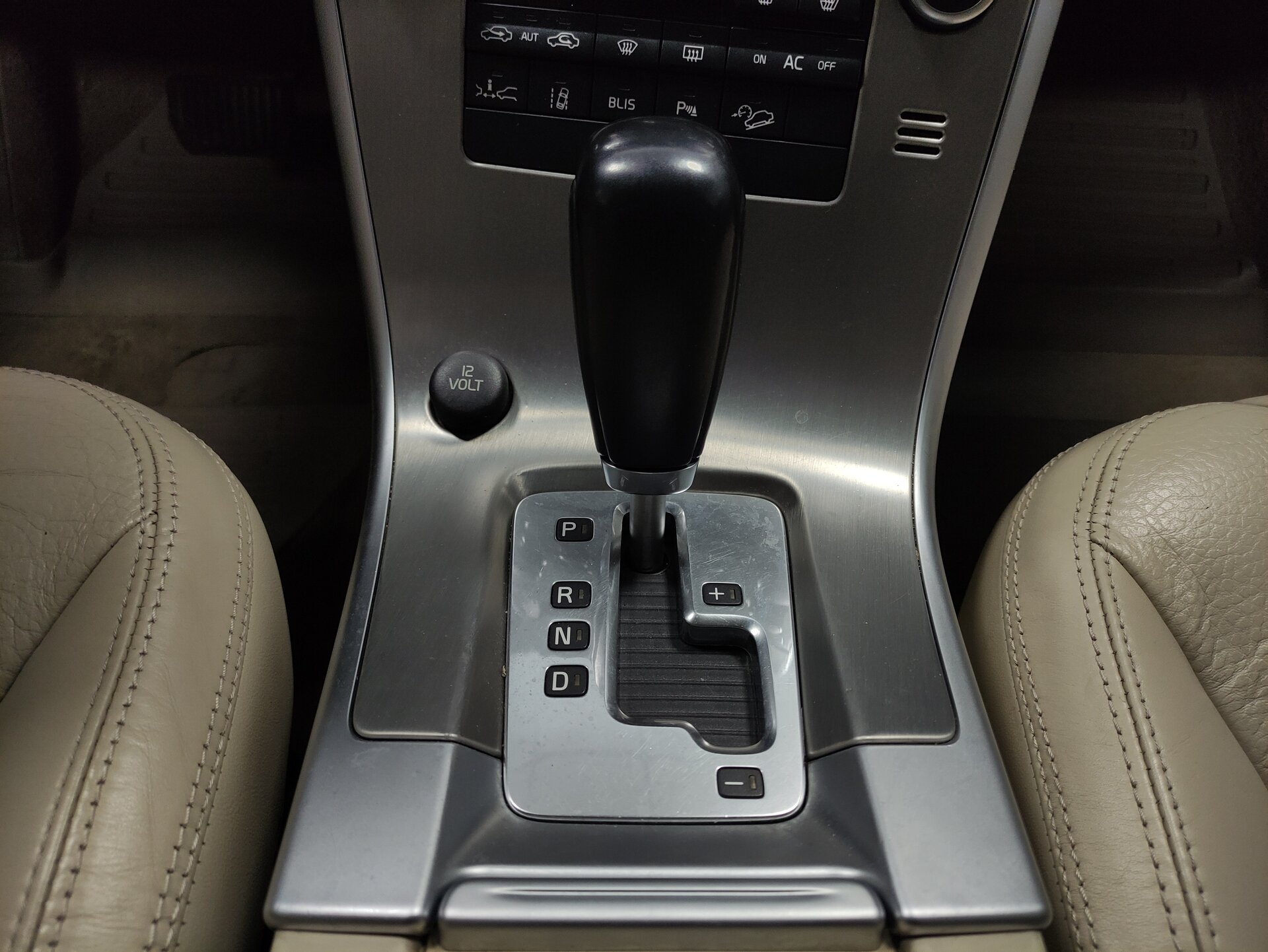 Volvo XC60, I 2010 Volvo XC60, I 2010