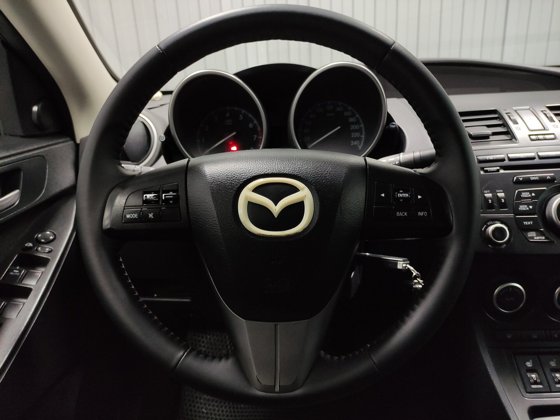 Mazda 3, II (BL) Рестайлинг 2012 Mazda 3, II (BL) Рестайлинг 2012