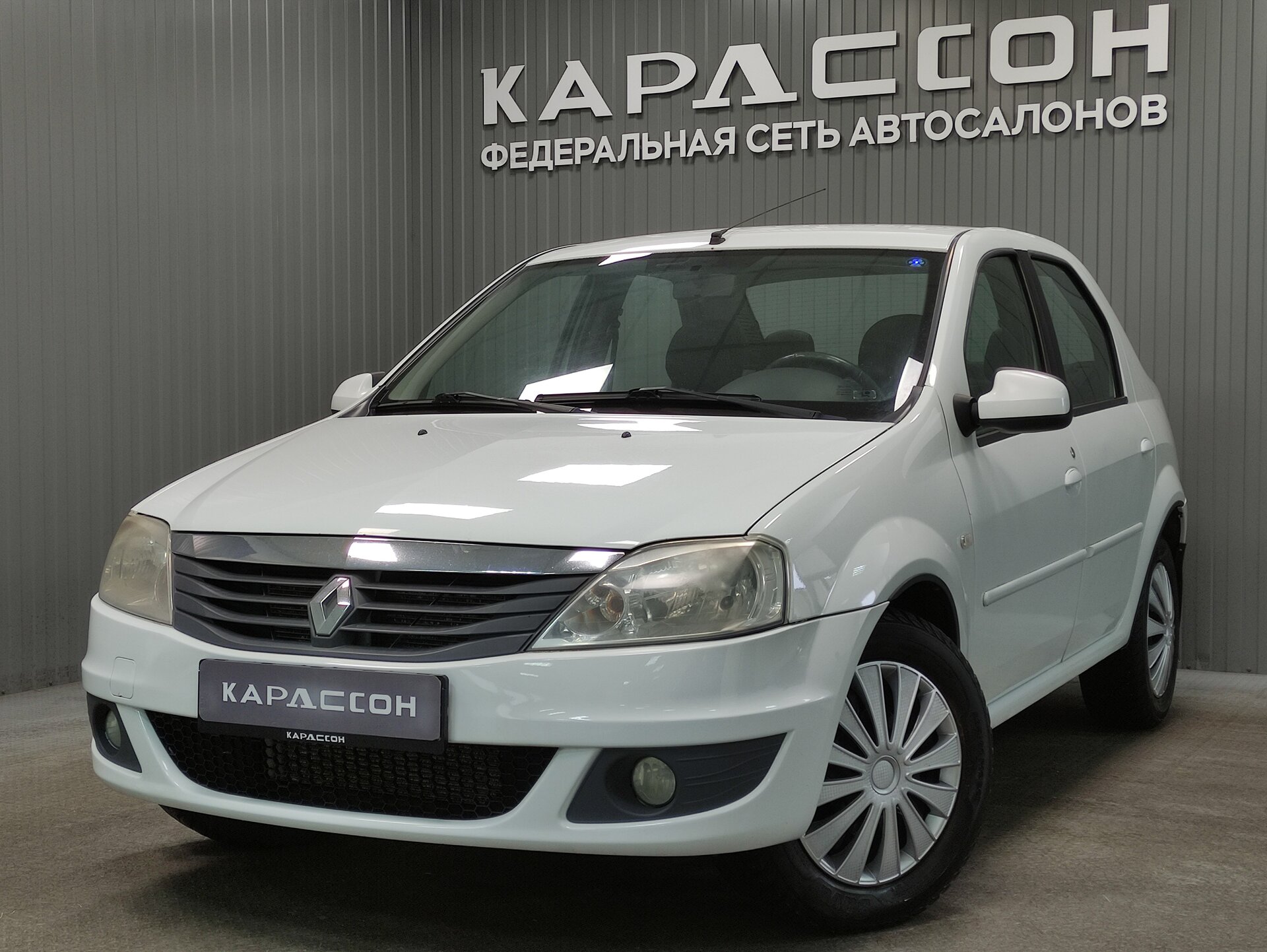 Renault Logan, I Рестайлинг 2013 Renault Logan, I Рестайлинг 2013