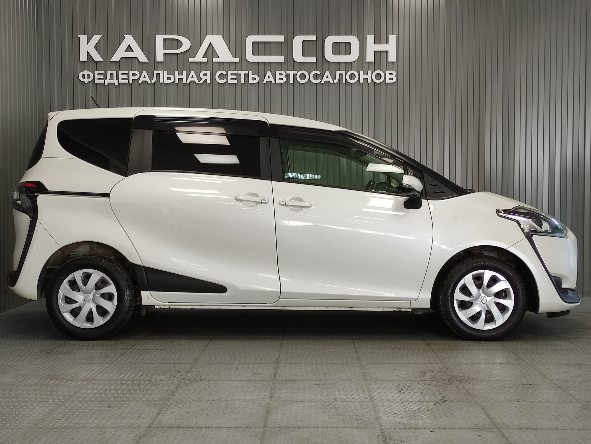 Toyota Sienta, II 2017